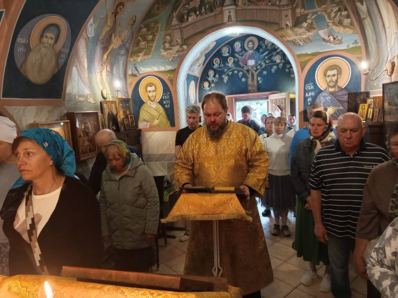 Литургия в Знаменской церкви